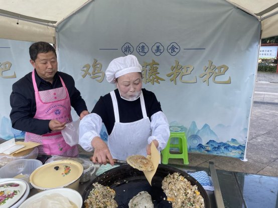 2025貴州紅山水越野挑戰(zhàn)賽（興仁站） 農(nóng)特展銷(xiāo)，讓“長(zhǎng)壽之鄉(xiāng)”的美味隨選手回家